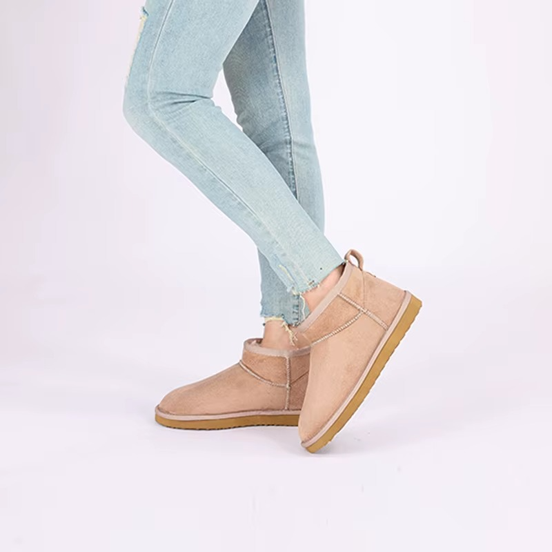 Bottes femme d’hiver à doublure en peluche et tige basse