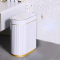 Poubelle automatique étanche rechargeable