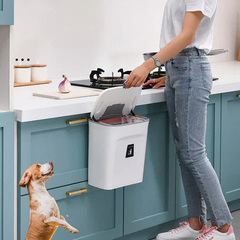 Poubelle suspendue compacte pour cuisine