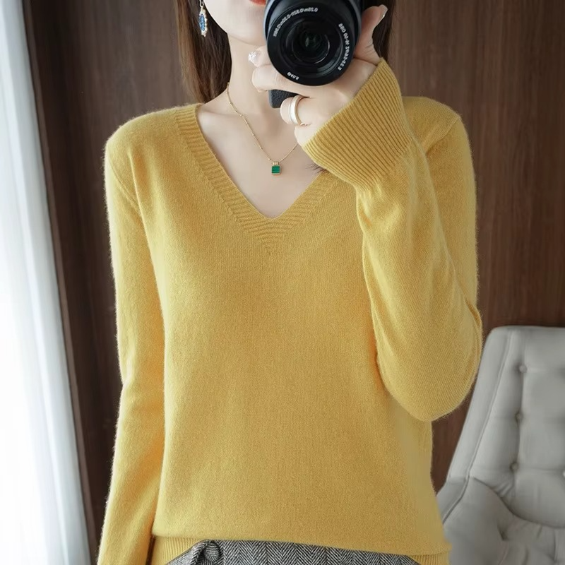 Pull femme doux et chaud à col en V - élégance hivernale