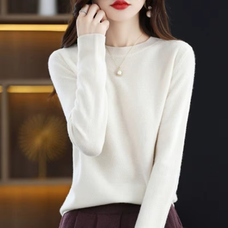 Pull femme basique d’hiver en maille