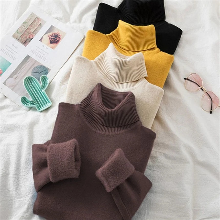 Pull femme à col roulé doublé en velours