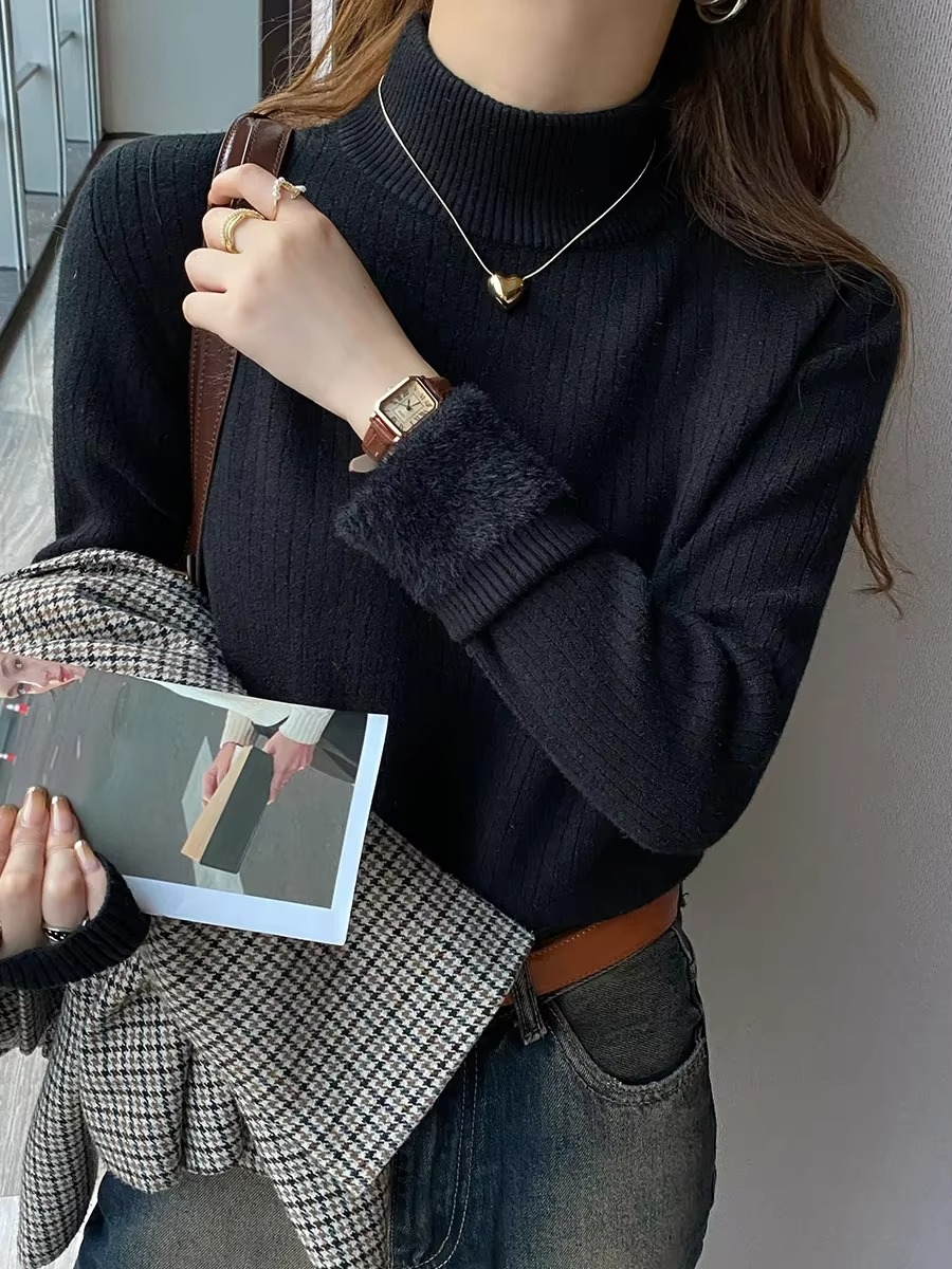 Pull femme d’hiver à col roulé avec doublure en velours