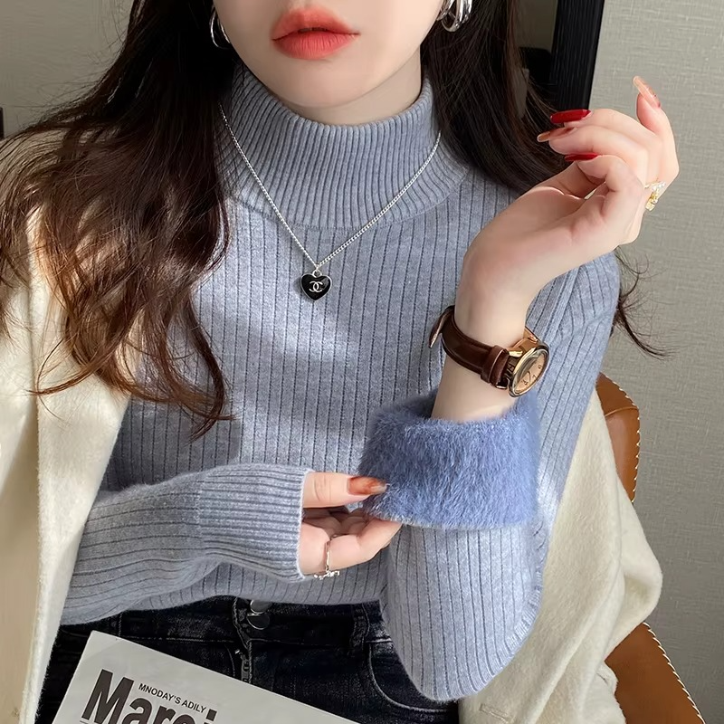 Pull femme d’hiver à col roulé avec doublure en velours