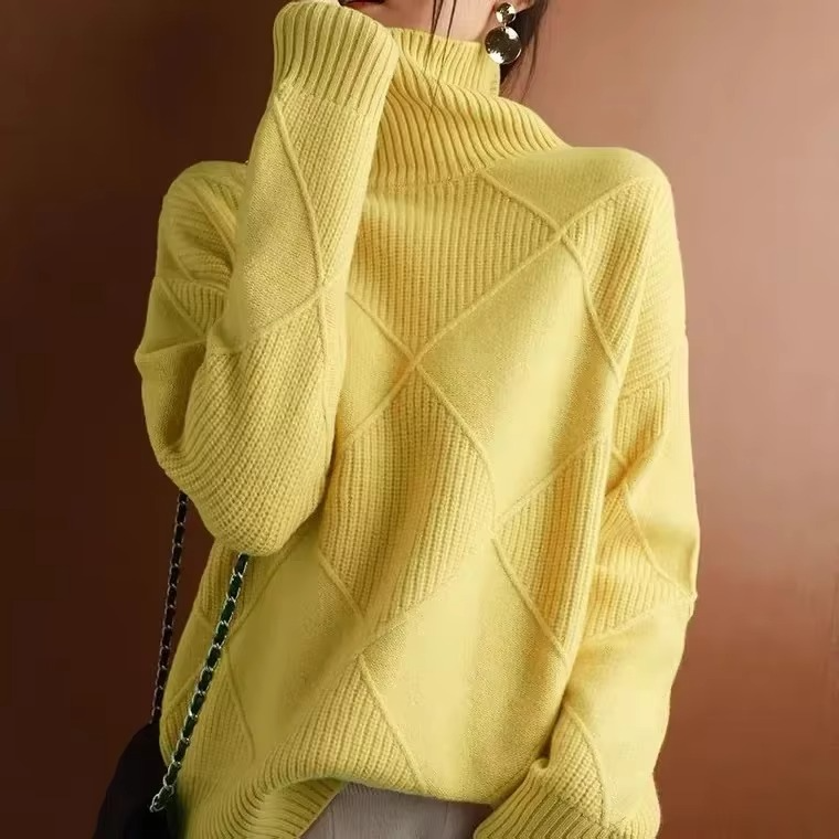 Pull femme en laine à col roulé