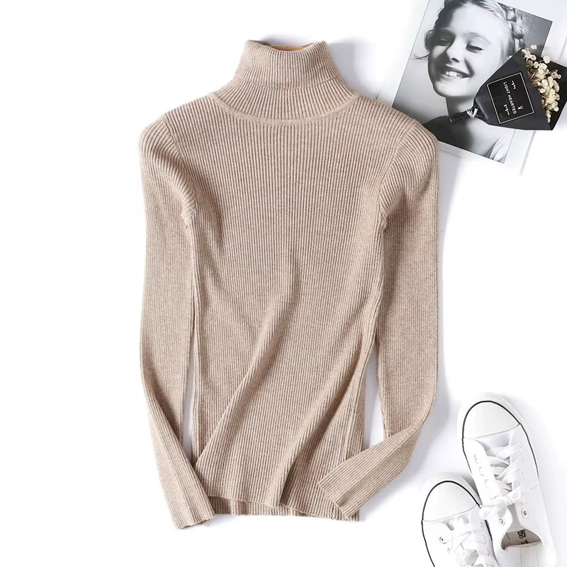 Pull femme en maille à col roulé